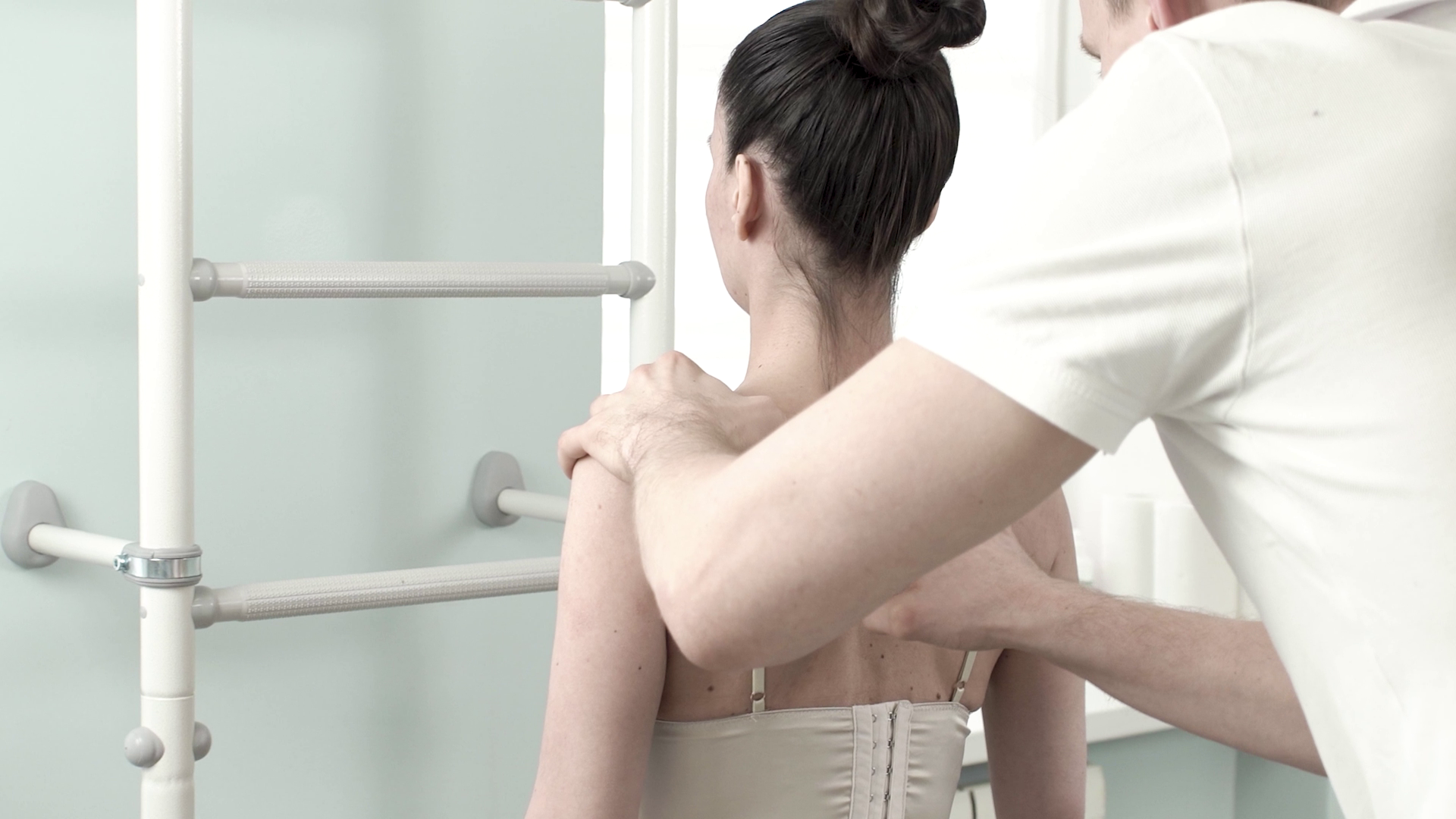 -#0010 {1920x1080}: (osteo.png) [осмотр перед мрф]